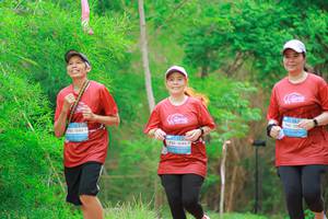 BIB: 1093, 1095, 1092
                            <button type="button" onclick="openModal(22089923)" class="btn btn-primary btn-sm float-right btn-popup" data-toggle="modal" data-target=".modal-high-quality">
                        <i class="fas fa-shopping-cart"></i> Add to Cart
                    </button>
                                            <button type="button" onclick="isThisMe(22089923, true)" class="btn btn-success btn-sm float-right btn-popup btn-isme hidden" data-toggle="tooltip" data-placement="bottom" title="นี่คือรูปของคุณใช่ไหม คลิกที่นี่เพื่อเอาเข้าอัลบั้ม">
                        <i class="fas fa-plus"></i> Add to album
                    </button>
                    <button type="button" onclick="isThisMe(22089923, false)" class="btn btn-warning btn-sm float-right btn-popup btn-isnotme hidden">
                        <i class="fas fa-ban"></i> Remove from album
                    </button>